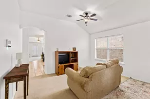5824 Twilight Dr, Grand Prairie, TX 75052 - Photo 6