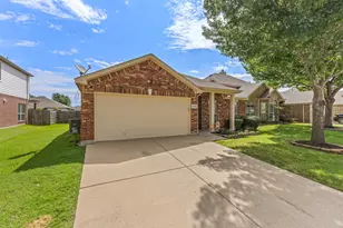 5824 Twilight Dr, Grand Prairie, TX 75052 - Photo 2
