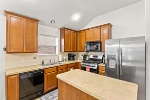 5824 Twilight Dr, Grand Prairie, TX 75052 - Photo 10