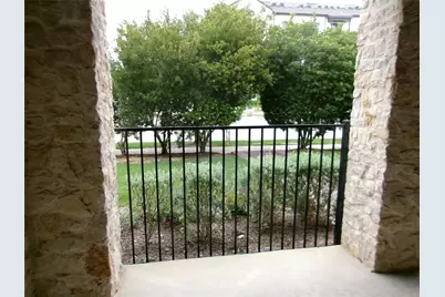 883 Birds Fort Trail, Arlington, TX 76005 - Photo 32