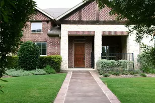 883 Birds Fort Trail, Arlington, TX 76005 - Photo 2