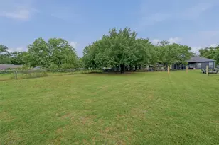 513 W Water St, Weatherford, TX 76086 - Photo 28