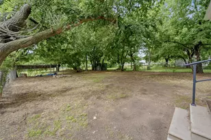 513 W Water St, Weatherford, TX 76086 - Photo 24