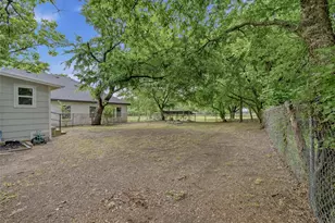 513 W Water St, Weatherford, TX 76086 - Photo 26