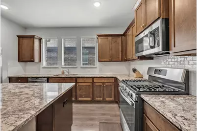 639 Congressional Avenue, Red Oak, TX 75154 - Photo 6