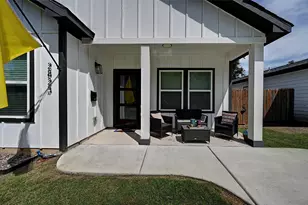 2823 Farragut St, Dallas, TX 75215 - Photo 2