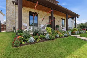 527 Trail Rider Rd, Fort Worth, TX 76114 - Photo 2