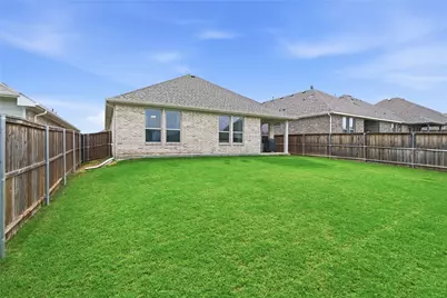 4735 Bluffview Drive, Haltom City, TX 76137 - Photo 32