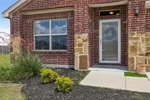 9705 Snowbell Ln, Fort Worth, TX 76036 - Photo 2
