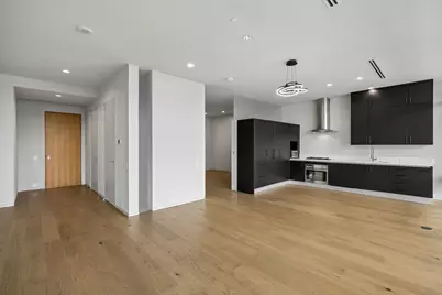 2430 Victory Park Lane #1906, Dallas, TX 75219 - Photo 6