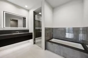 2430 Victory Park Ln, Dallas, TX 75219 - Photo 16