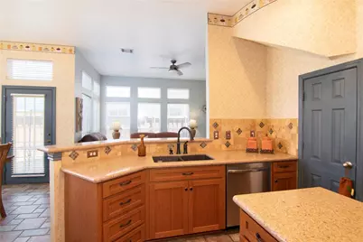 8605 Mill Creek Road, Irving, TX 75063 - Photo 12