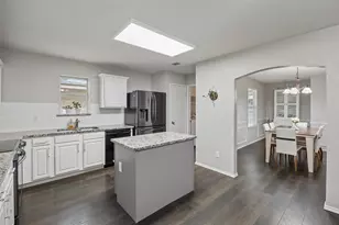 9087 Riverfalls Dr, Fort Worth, TX 76118 - Photo 12