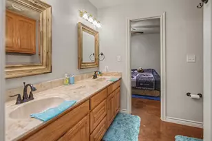 835 Wood Hollow Dr, Weatherford, TX 76087 - Photo 22