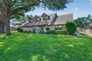 3412 Jones Ct, Bedford, TX 76021 - Photo 2