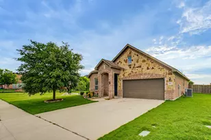 4221 Aldridge Ln, Fort Worth, TX 76036 - Photo 2