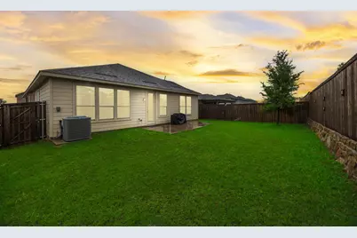 2520 Walker Avenue, Aubrey, TX 76227 - Photo 12