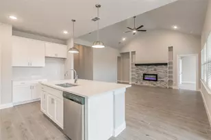 232 Gardenia Dr, Azle, TX 76020 - Photo 10