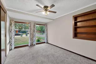 1903 Skylark Dr, Arlington, TX 76010 - Photo 30