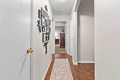 520 Hollyberry Drive, Mansfield, TX 76063 - Photo 16