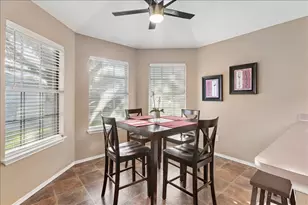 520 Hollyberry Dr, Mansfield, TX 76063 - Photo 8