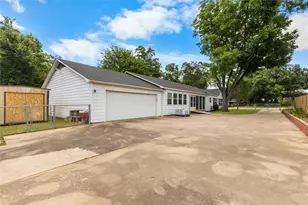 718 Howard St, Jacksonville, TX 75766 - Photo 28