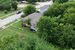 1713 E Tucker St, Fort Worth, TX 76104 - Photo 4