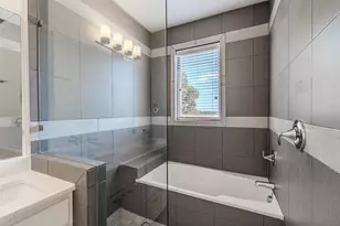 6270 Oram St, Dallas, TX 75214 - Photo 26