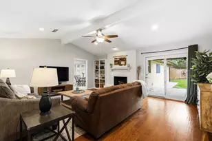 1809 Greenway Dr, Plano, TX 75075 - Photo 10