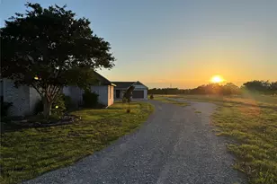 1177 Lone Star Rd, Celina, TX 75009 - Photo 2