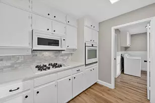 2515 Avonhill Dr, Arlington, TX 76015 - Photo 8