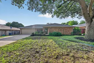 2515 Avonhill Dr, Arlington, TX 76015 - Photo 2
