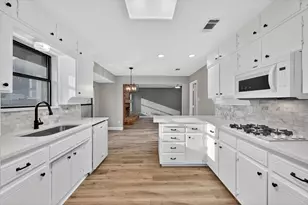 2515 Avonhill Dr, Arlington, TX 76015 - Photo 10