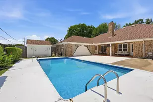 2008 Iron Horse Ct, Arlington, TX 76017 - Photo 2