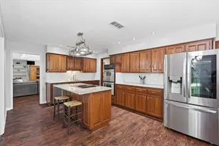 2008 Iron Horse Ct, Arlington, TX 76017 - Photo 8
