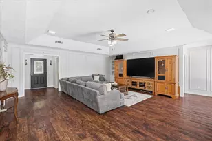 2008 Iron Horse Ct, Arlington, TX 76017 - Photo 4