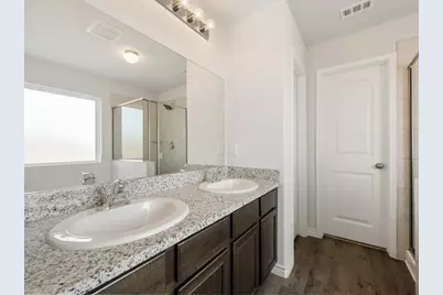 5701 Willamette Drive, Fort Worth, TX 76119 - Photo 16