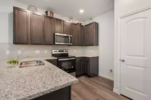 5701 Willamette Dr, Fort Worth, TX 76119 - Photo 10