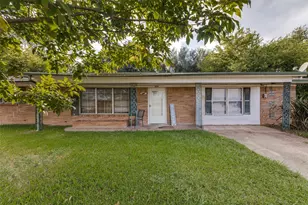 425 Lybrand St, Wills Point, TX 75169 - Photo 1