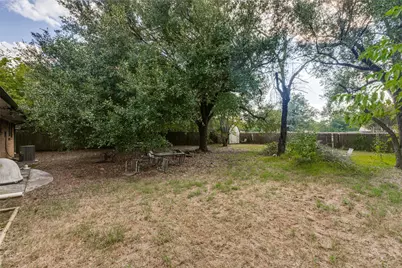 425 Lybrand Street, Wills Point, TX 75169 - Photo 10