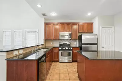 2101 Broadstone Drive, Plano, TX 75025 - Photo 8