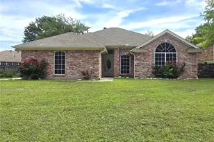 604 Valleyridge Ct, Decatur, TX 76234 - Photo 2