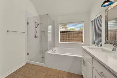 913 Honeysuckle, Grapevine, TX 76051 - Photo 22