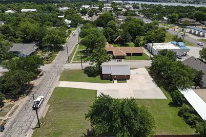 111 N Baker Street #B, Granbury, TX 76048 - Photo 24
