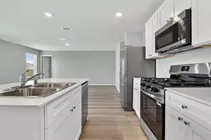 2205 Bakersfield Dr, Fort Worth, TX 76036 - Photo 2