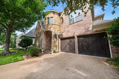 8316 Lindsay Gardens, The Colony, TX 75056 - Photo 2
