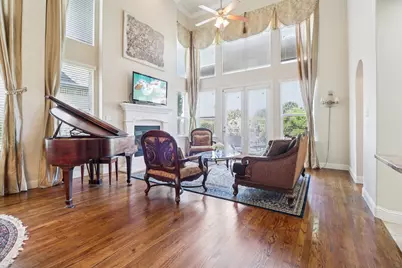 8316 Lindsay Gardens, The Colony, TX 75056 - Photo 4