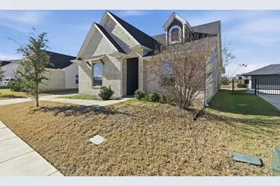 649 Charlotte Lane, Burleson, TX 76028 - Photo 2