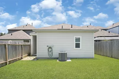 124 Camelot Place Court, Conroe, TX 77304 - Photo 4
