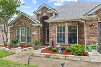 10802 Saint Annes Drive, Rowlett, TX 75089 - Photo 4